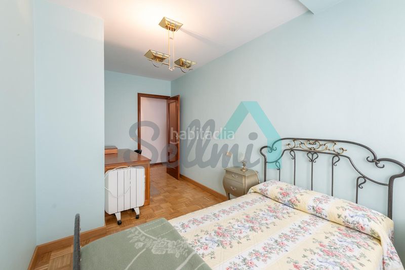 Foto 834662d2-ed6a-43d8-9684-ba726cbc2c0e. Rent flat with heating in Centro Avilés