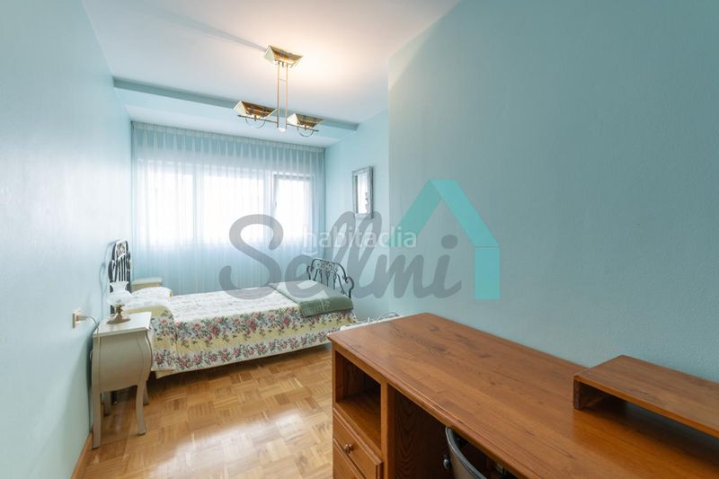 Foto ab7d824b-be92-416c-85e4-3798730e6448. Rent flat with heating in Centro Avilés