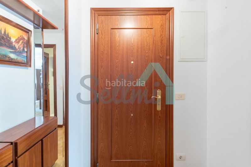 Foto aea4e248-9cfb-4948-8f27-502cee8a5008. Rent flat with heating in Centro Avilés