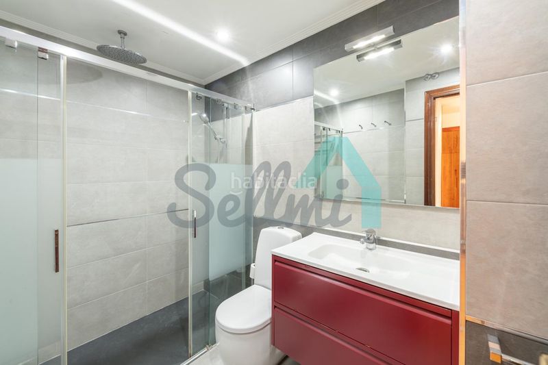 Foto c5d0cfd7-1644-468f-9a6a-42cdf0ac0071. Rent flat with heating in Centro Avilés