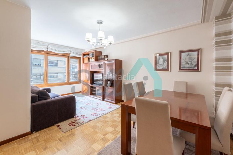 Foto e460efa1-bd26-47a6-a95e-cfa6e82f1256. Rent flat with heating in Centro Avilés