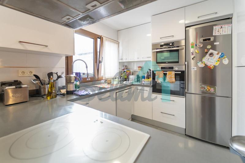 Foto 0fccc1a5-6ada-4a00-a11e-e297e4b70370. Etagenwohnung mit heizung parking in Laviada Gijón