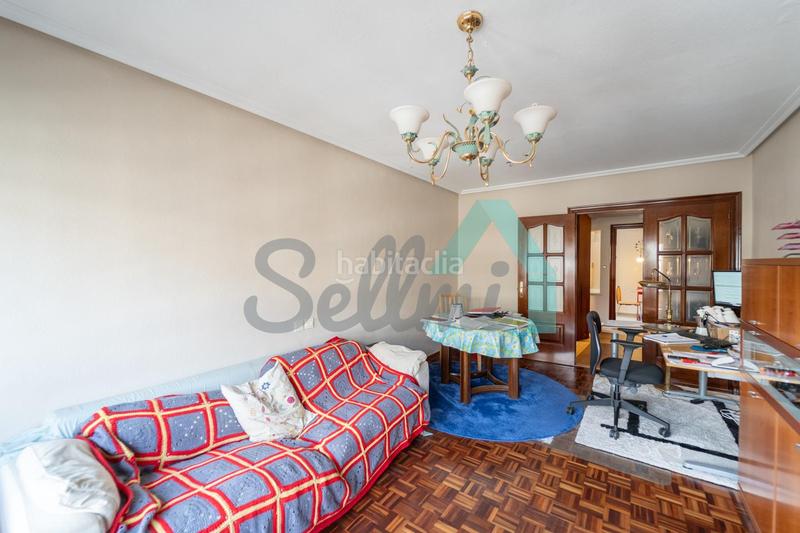 Foto b5bbdbf0-220b-4e41-b250-7dced858f740. Etagenwohnung mit heizung parking in Laviada Gijón