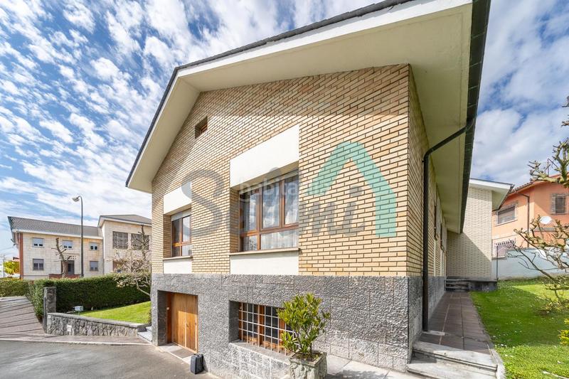 Foto 947473bf-22f1-4315-9397-e4ca5db887d6. Affitto casa con riscaldamento parcheggio in Ciudad Naranco - Prados de La Fuente Oviedo