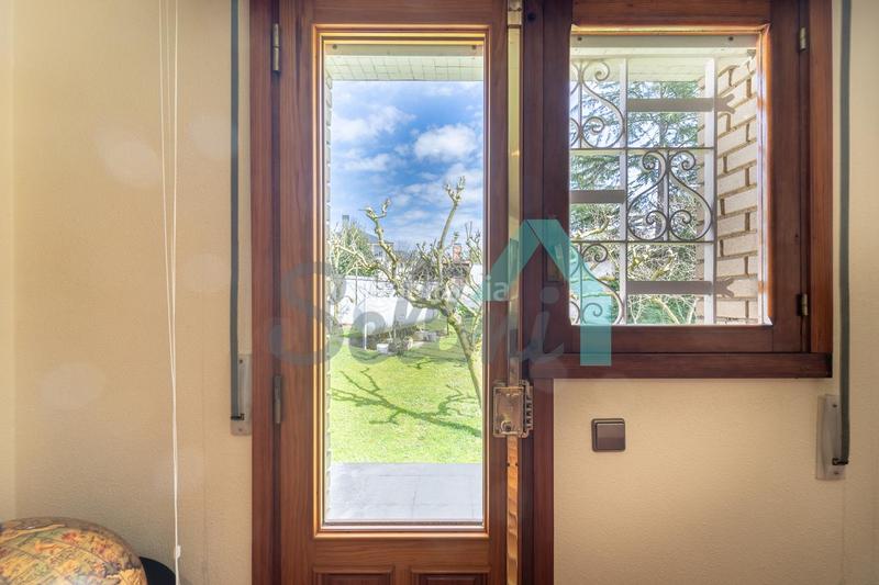 Foto d21d16dd-850f-47a0-8251-7f1784d83272. Affitto casa con riscaldamento parcheggio in Ciudad Naranco - Prados de La Fuente Oviedo