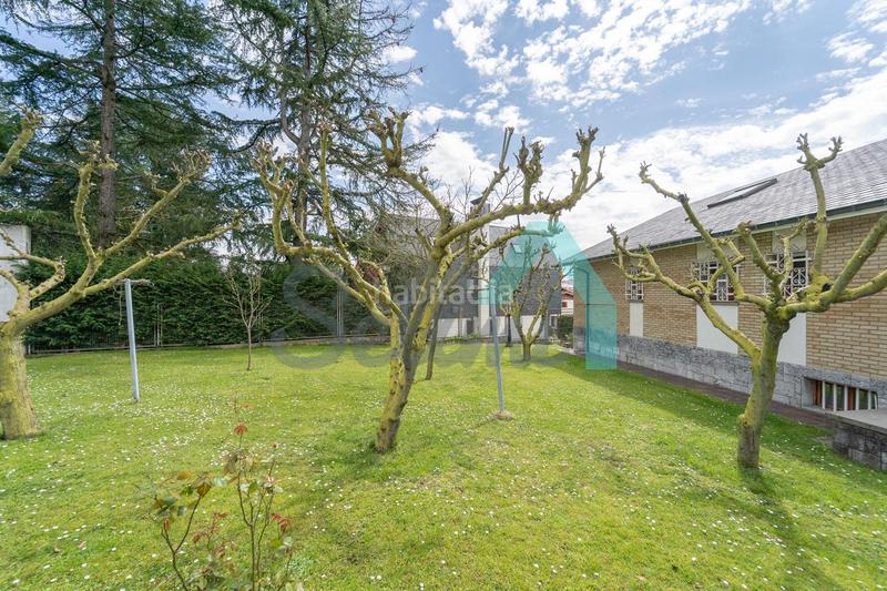 Foto 0c8e6d40-193e-413e-9271-6f8e129621a8. Alquiler casa en Ciudad Naranco - Prados de La Fuente Oviedo