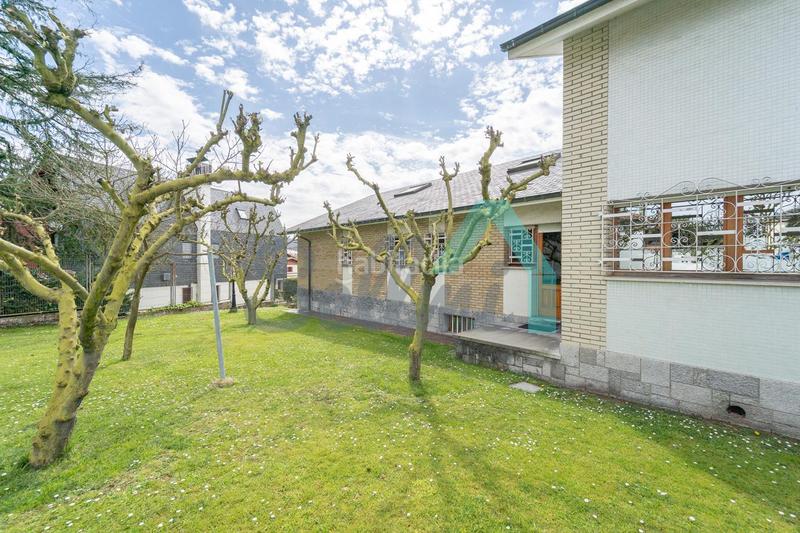 Foto 24baf904-754a-4d79-8764-0bf5174c1e4e. Lloguer casa amb calefacció aparcament a Ciudad Naranco - Prados de La Fuente Oviedo