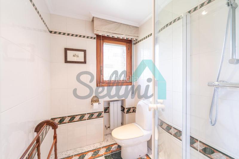 Foto 5595e973-86e3-47c6-98e8-666ee43eb231. Lloguer casa amb calefacció aparcament a Ciudad Naranco - Prados de La Fuente Oviedo