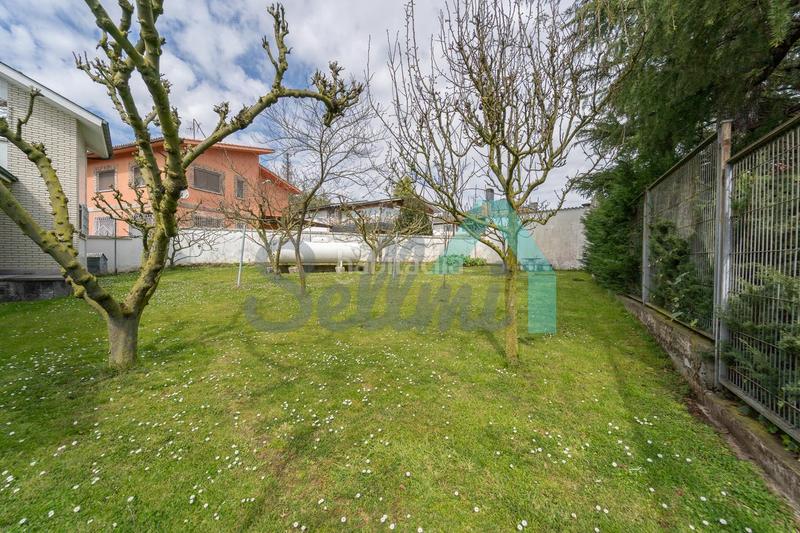 Foto 93b5d4cc-317c-4f0a-b6ea-50d0bdc582ec. Lloguer casa amb calefacció aparcament a Ciudad Naranco - Prados de La Fuente Oviedo