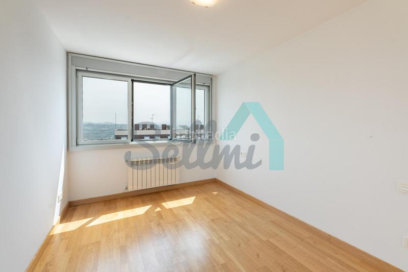 Foto 7023f1f8-1ab2-40e4-aaee-bd5b4d395586. Appartement avec chauffage parking dans Montecerrao Oviedo