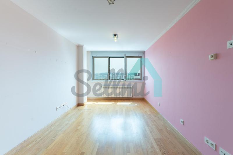 Foto 65a28f21-4977-4243-93db-869b285766bb. Piso en Montecerrao Oviedo