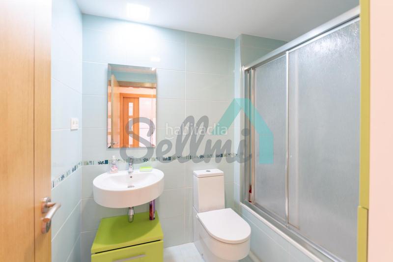 Foto ad8bb04f-e5d5-4dbc-a6cd-ea65a49f4d75. Piso en Montecerrao Oviedo