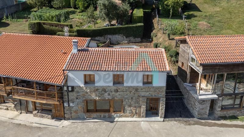 Foto 42e6f7ce-8f65-4bef-b2e0-dd6c45978974. Casa con riscaldamento in Cudillero