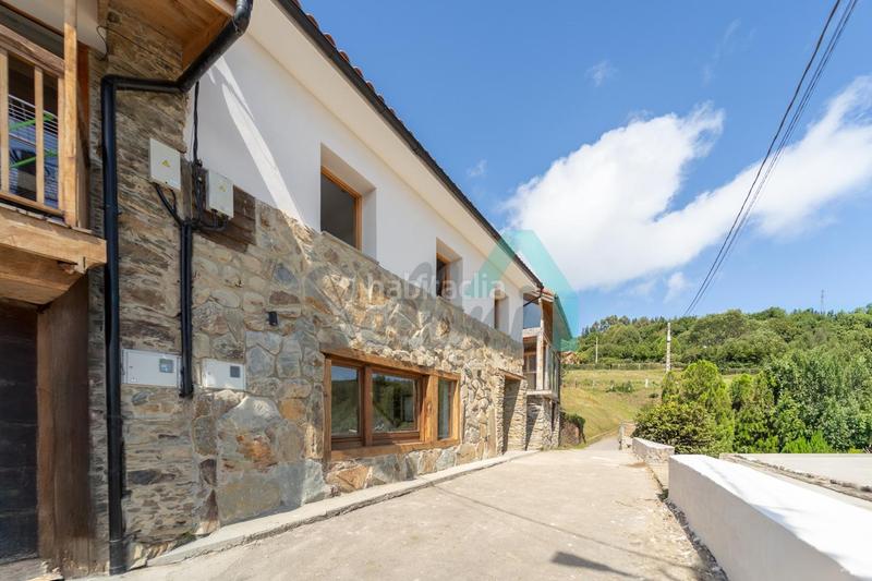 Foto 558ff7d7-0e10-4f03-b4ea-a137d27ef941. Casa con riscaldamento in Cudillero