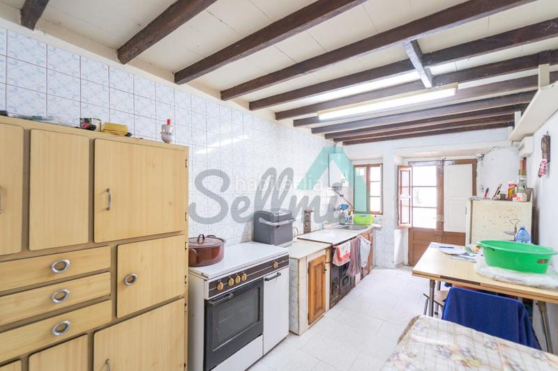 Foto 55387a78-df62-4c04-b06d-1e23d521796d. Casa aparellada amb calefacció a Valdés