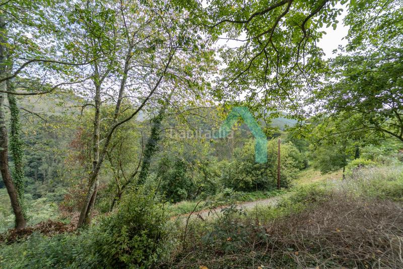 Foto 684aca9e-a946-4bb4-8dc2-e5a29e5dd9d2. Casa aparellada amb calefacció a Valdés