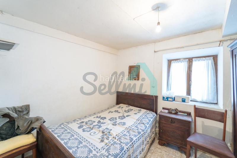 Foto b185ef4f-5a30-4d18-9d87-2d06b99e8313. Casa aparellada amb calefacció a Valdés