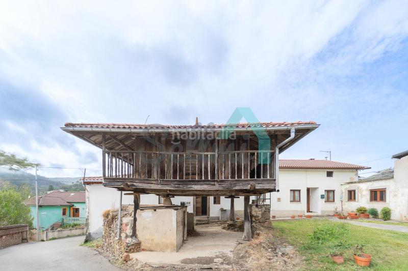 Foto ef503a38-18f3-438e-84e0-e66f3b665044. Casa pareada en Valdés