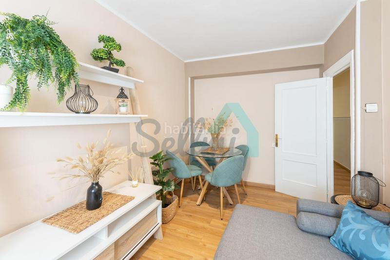 Foto 49a77d4e-ca2e-4782-82ae-40b60ff7423c. Etagenwohnung mit heizung in Milán - Pumarín Oviedo