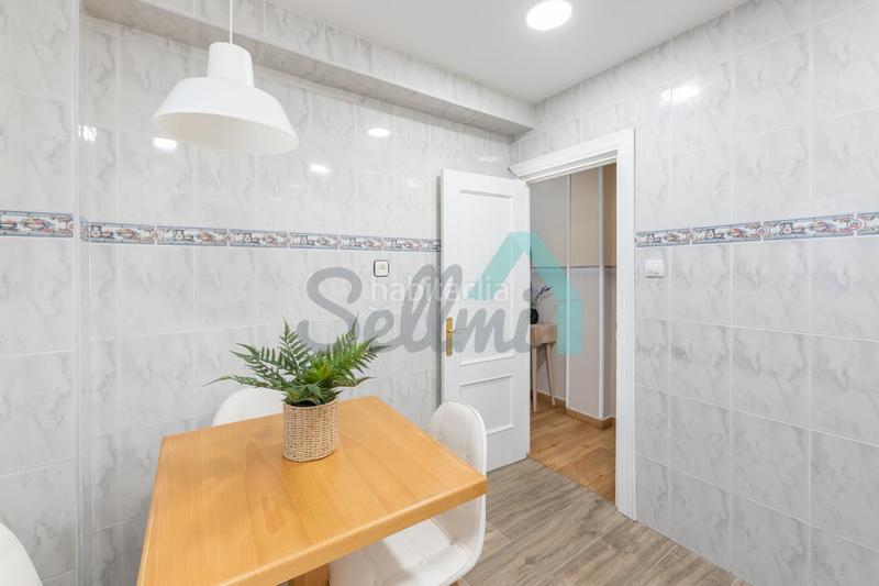 Foto ea795162-be8c-4248-8fc3-30a83cb9f18c. Flat with heating in Milán - Pumarín Oviedo