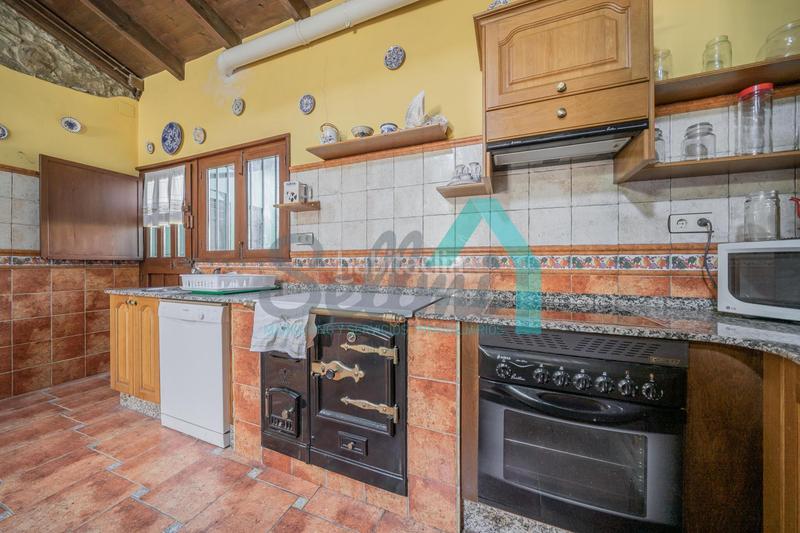Foto 1bb0a701-9ee5-4e2e-a95e-0f3b0473b750. Casa en Pravia