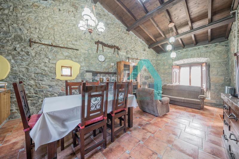 Foto 43dbc5aa-7628-4612-9e02-3adf8171a8a7. Casa en Pravia