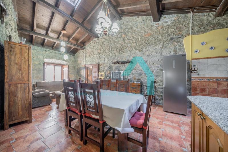 Foto 5605c7c8-5a03-4655-812e-21bc68ab1daf. Casa en Pravia