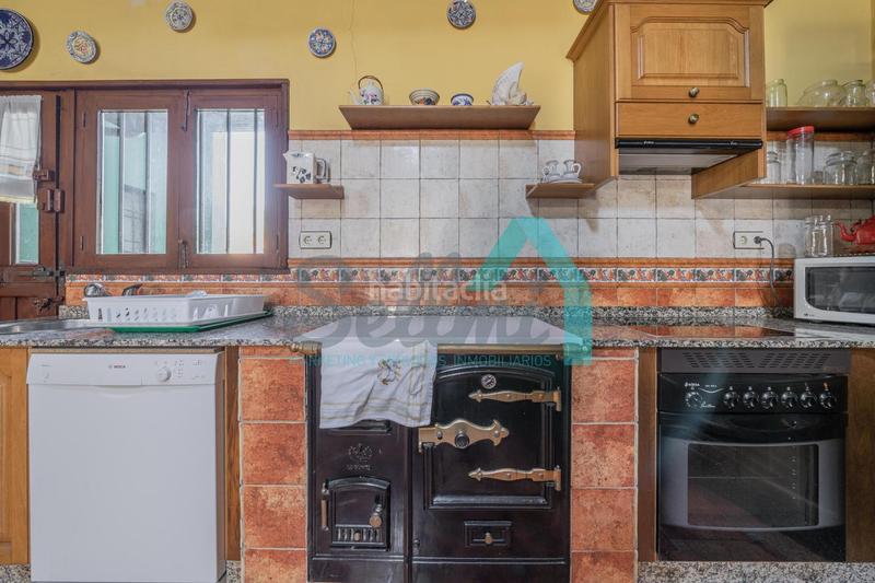 Foto 66bb1a5d-fd52-4598-a124-54cbed3f8269. Casa en Pravia