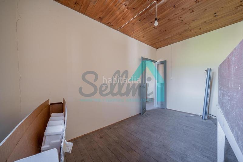 Foto 8be1a9d5-a25f-4d8e-8bbe-bcf43adea9e2. Casa en Pravia