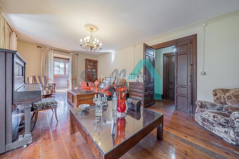 Foto f006f128-a381-4620-94bb-01057a1ffb06. Casa en Pravia