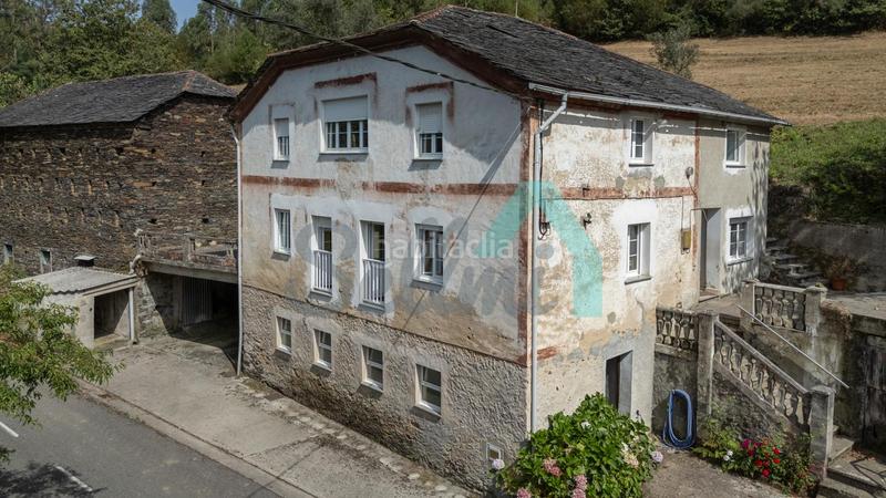 Foto d61d1251-0f0e-4a73-bdf4-07c4e5a9bc3e. Casa en Coaña