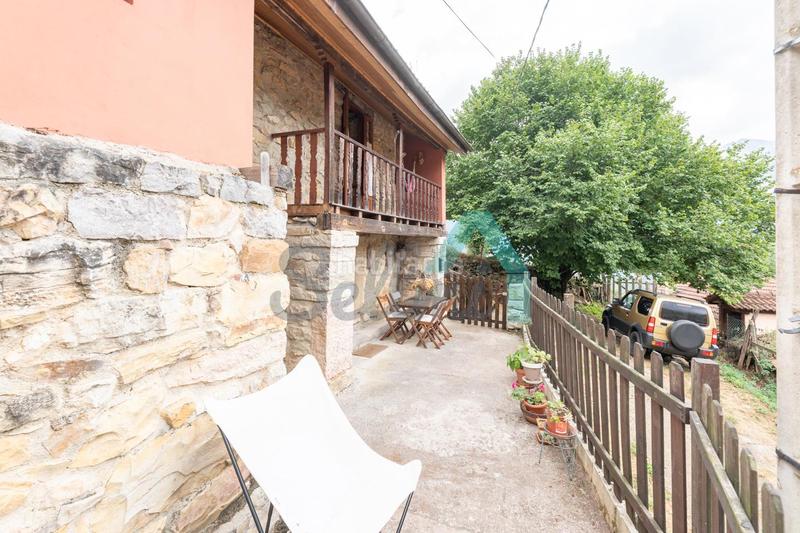 Foto 3e6e8e0d-654e-40e4-927a-9c34c6874406. Casa bifamiliare con riscaldamento in Proaza