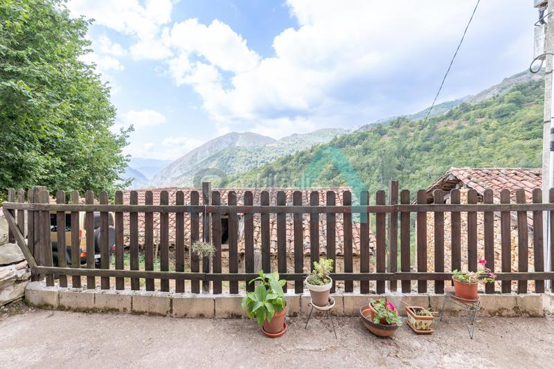 Foto 089175b1-4176-44a8-9367-26465ee27a88. Casa pareada en Proaza