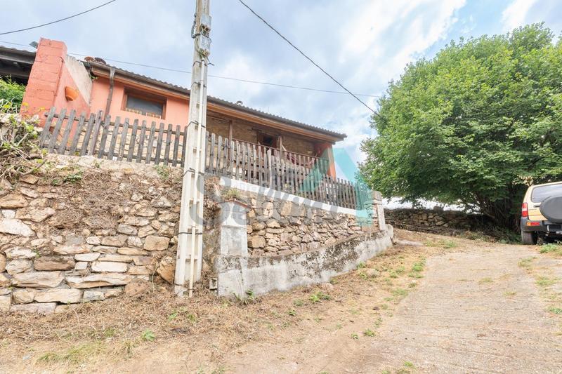 Foto 15a98244-3eec-4df7-85cc-bba323f24260. Casa pareada en Proaza