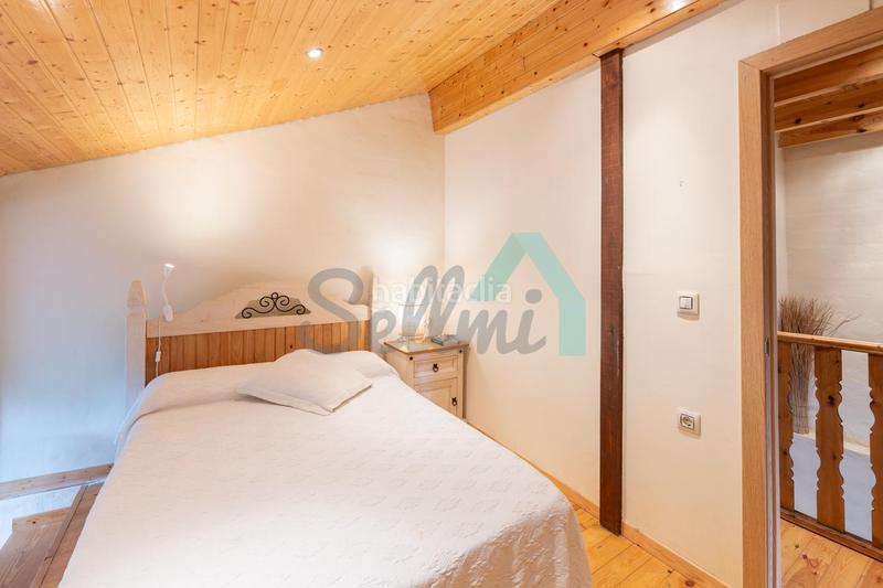 Foto 1826797c-c824-4868-ba43-50fe71aa31ab. Casa pareada en Proaza