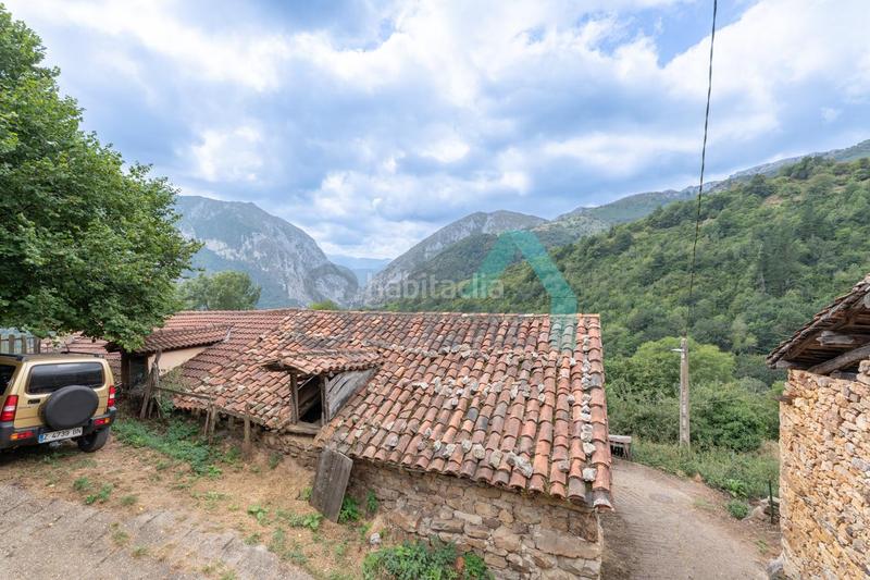 Foto 881049b6-3957-44a8-b1a2-8bdf7efd7517. Casa pareada en Proaza