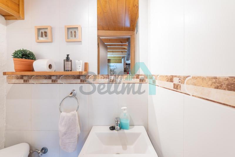 Foto d3238099-74b1-49a8-a7f5-c074c1f9adcd. Casa pareada en Proaza