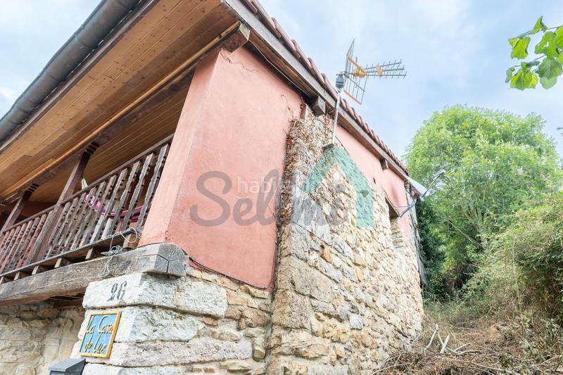 Foto e13bf714-5d3b-412e-bf45-365d63c91559. Casa pareada en Proaza