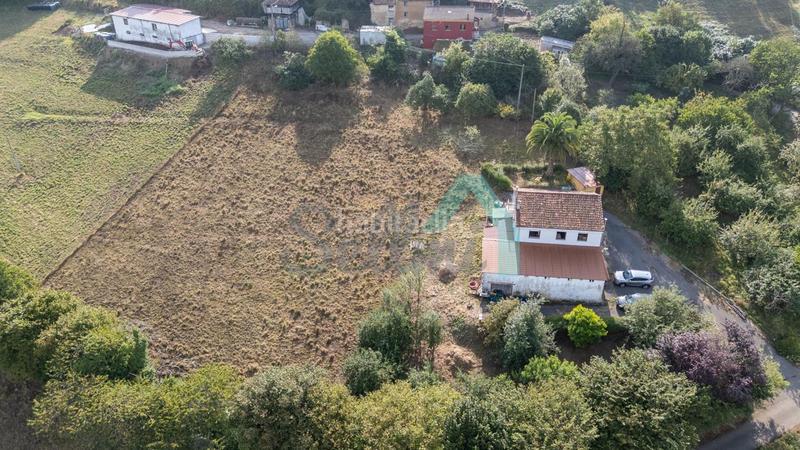 Foto 3d849f6d-b9ea-4b02-9ffa-52390f30a5f7. Casa amb calefacció aparcament a Parroquias Sur - La Manjoya Oviedo