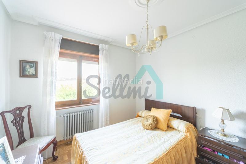 Foto a87f2d1f-e7a1-402d-824c-37d0c7420e7e. Casa amb calefacció aparcament a Parroquias Sur - La Manjoya Oviedo