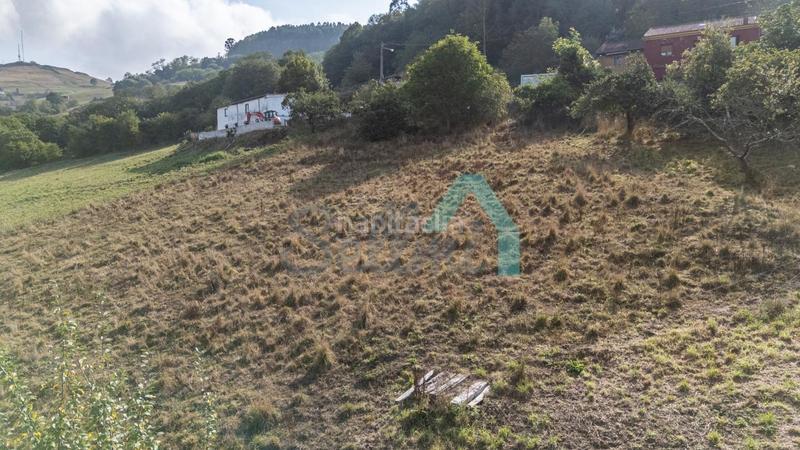 Foto c88d726f-78ea-40c4-a44d-c9ce77820633. Casa amb calefacció aparcament a Parroquias Sur - La Manjoya Oviedo