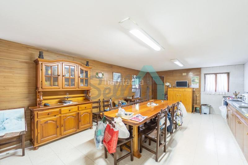 Foto ead249fc-4d87-4026-8d2c-f7eb3ad65c26. Casa amb calefacció aparcament a Parroquias Sur - La Manjoya Oviedo