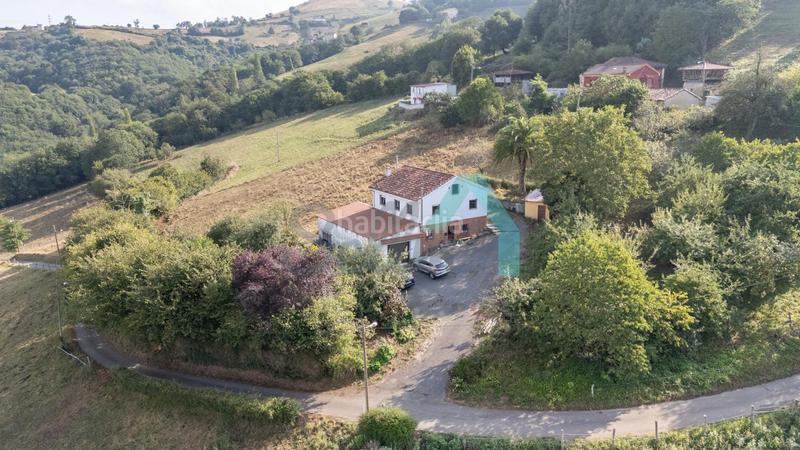 Foto f8ea897d-79a3-48b8-b10e-9e5e5513dda6. Casa amb calefacció aparcament a Parroquias Sur - La Manjoya Oviedo