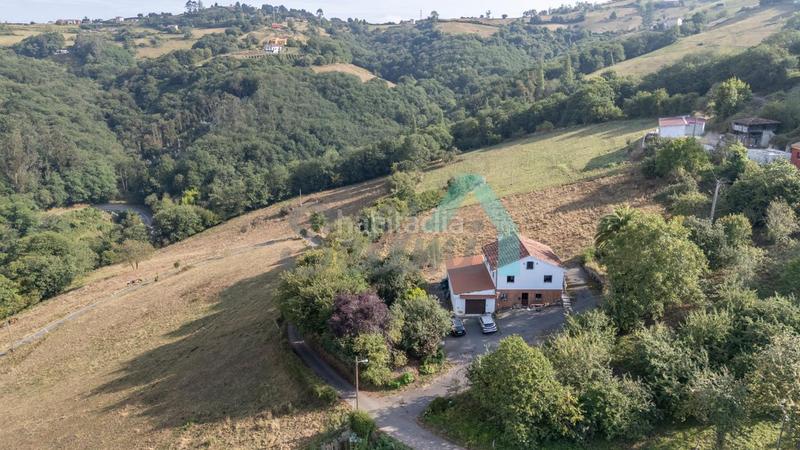 Foto f9023b94-d854-4210-ad6f-5be86fbb5fe1. Casa amb calefacció aparcament a Parroquias Sur - La Manjoya Oviedo