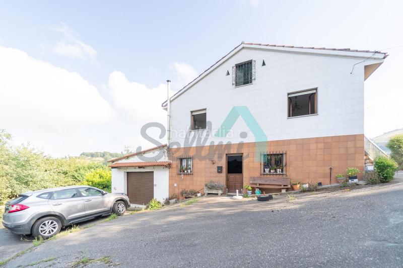 Foto 82f045fd-c3ce-4b3d-a08b-832ca6cdd734. Haus mit heizung parking in Parroquias Sur - La Manjoya Oviedo