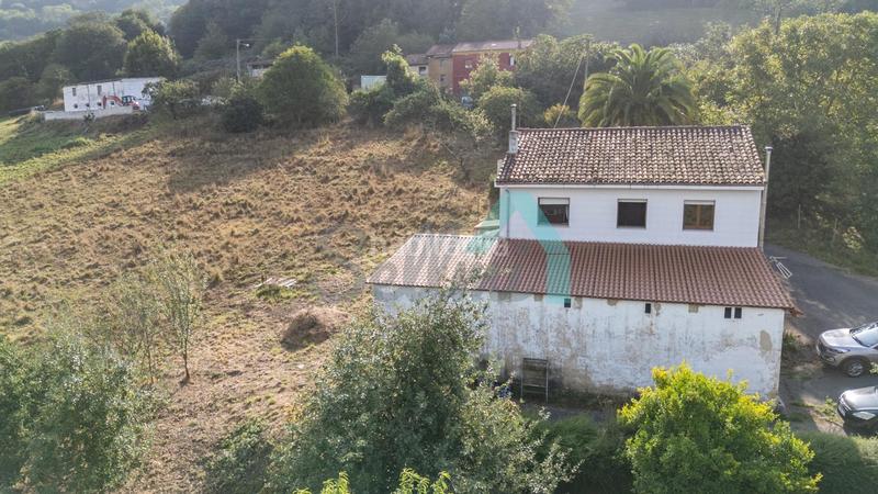 Foto d513b9ff-9e2e-498c-b74c-d08ee59a9a70. House with heating parking in Parroquias Sur - La Manjoya Oviedo