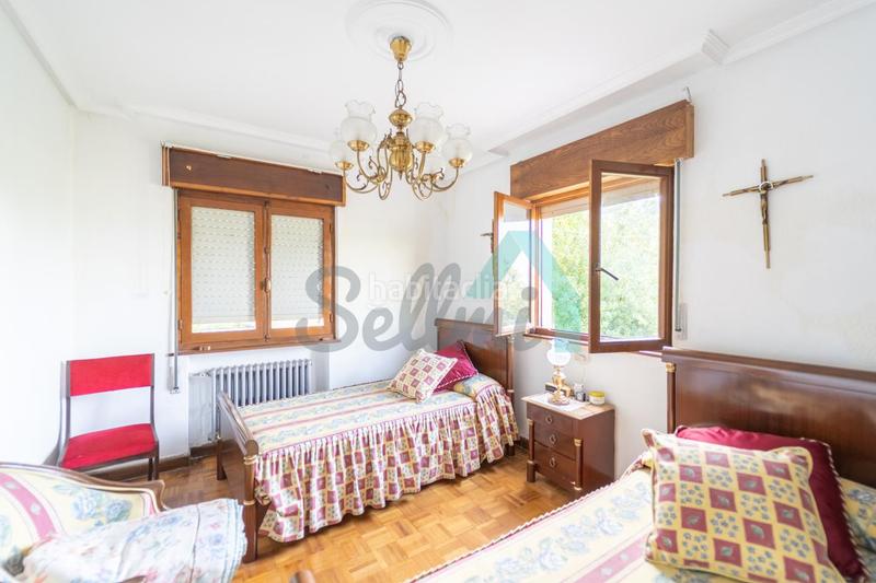 Foto daea15a7-a365-4748-8bd3-9cb6e6b787cf. Maison avec chauffage parking dans Parroquias Sur - La Manjoya Oviedo