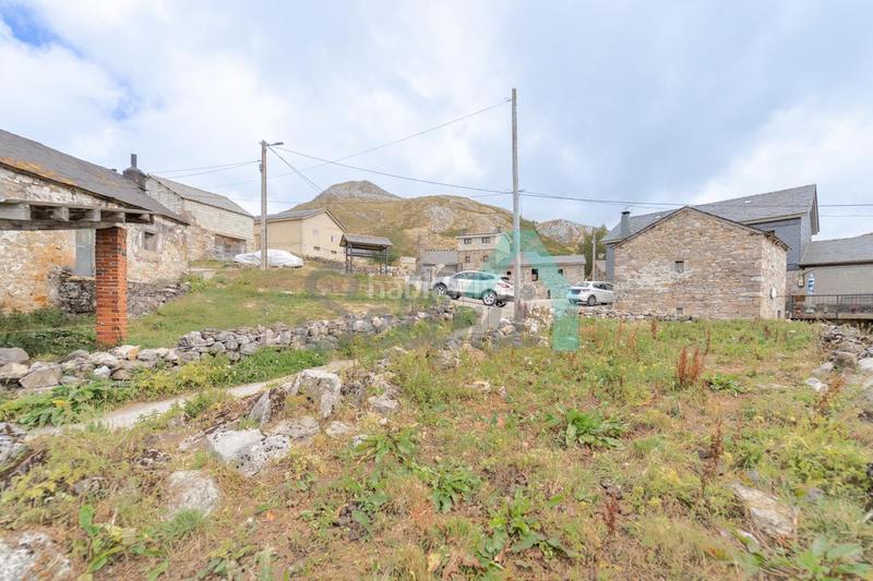 Foto 85621791-2e86-410f-ab50-bc5eb2a64fdc. Bauernhof in Somiedo