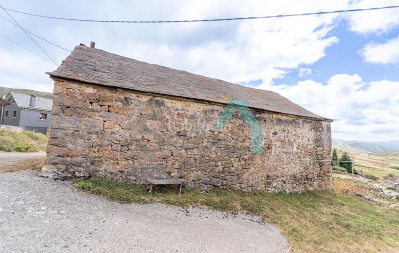 Foto 2b8fa64c-7012-4718-8b06-dd1f4aa42546. Masía en Somiedo