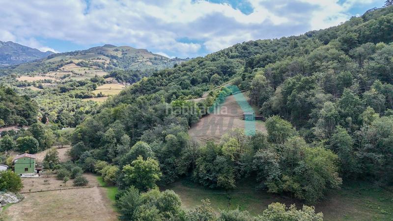 Foto 8c2997ef-d174-4bff-be75-0ff537574441. Casa en Laviana